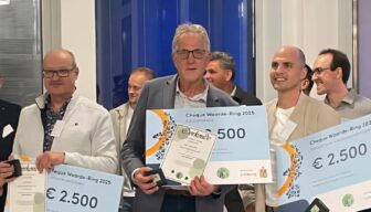 Limburgse Waarde-Ring voor fruitteler Wim Notermans