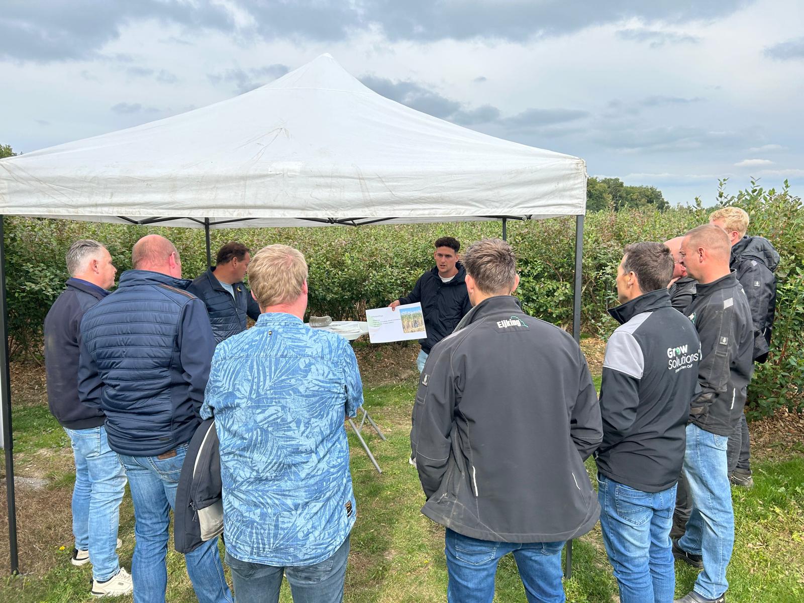 Veel belangstelling voor actualiteiten in blauwe bes