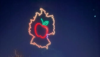 Dag van de Duitse appel gevierd met droneshow