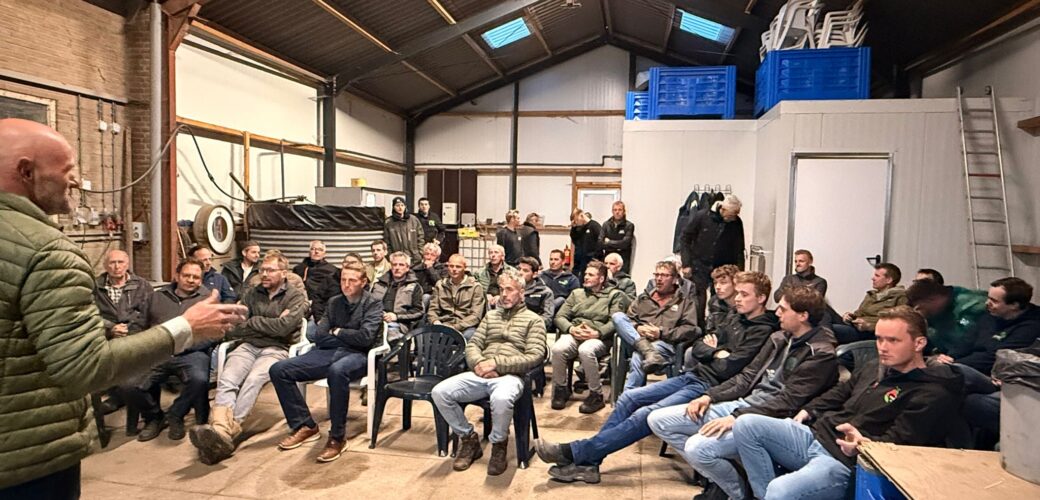 Drukbezochte bloeibijeenkomst in de polder